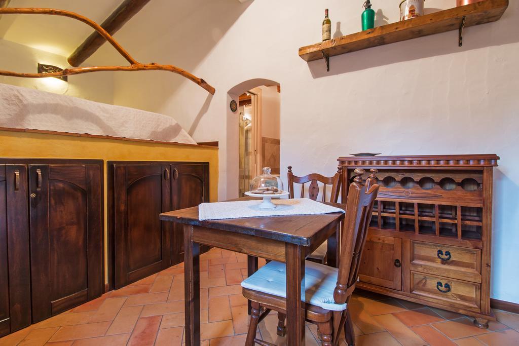 Casa Vacanze San Pantaleo Villa ภายนอก รูปภาพ