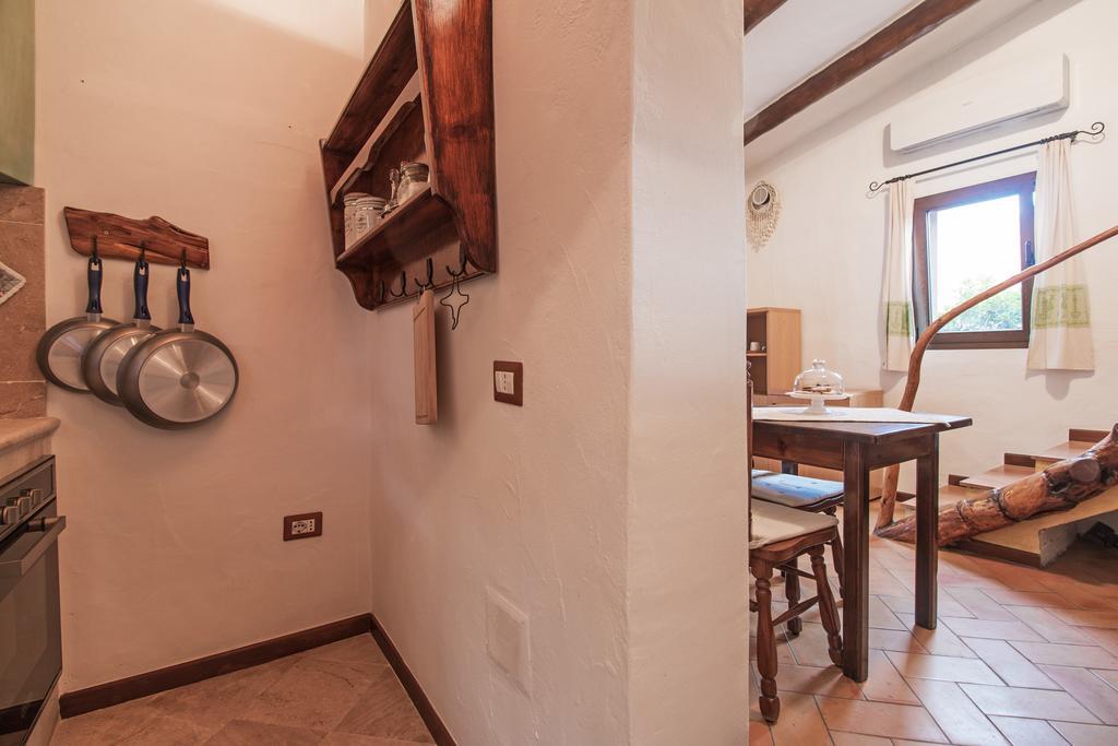 Casa Vacanze San Pantaleo Villa ภายนอก รูปภาพ