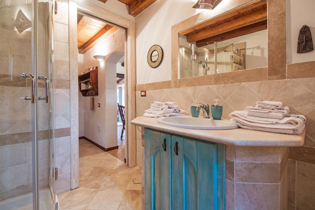 Casa Vacanze San Pantaleo Villa ภายนอก รูปภาพ
